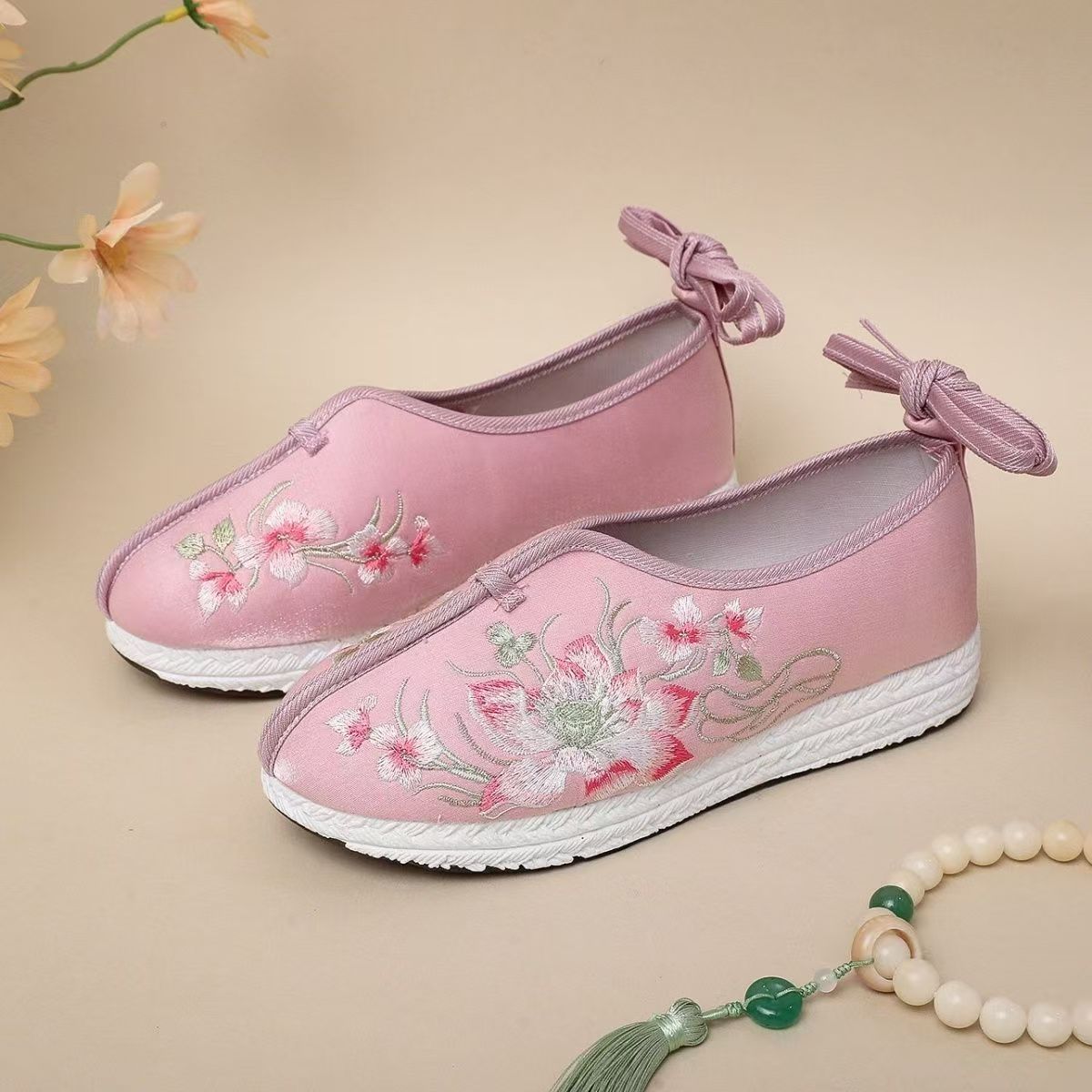 Ethnic Style - Woman Flat Sole Big Size Embroidered