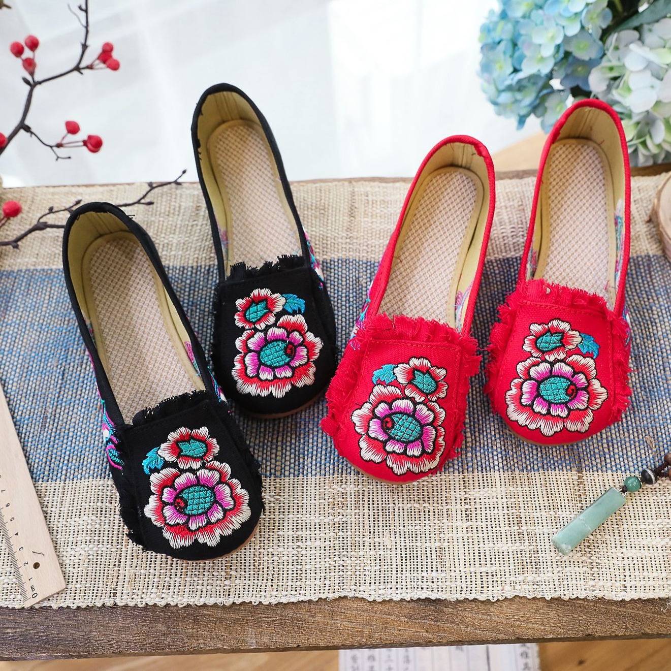 Ethnic Style - Woman Woven Shoes New Ethnic Style