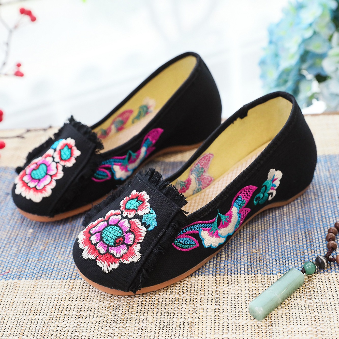 Woman Woven Shoes New Ethnic S - Ethnic Style review and price